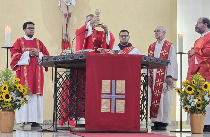 Fraternidade Provincial celebra a Exaltação da Santa Cruz