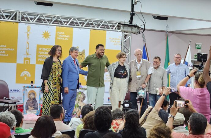 Construção do “sonho coletivo” por nova economia no segundo dia do III Encontro Nacional da Economia de Francisco e Clara em Recife- PE