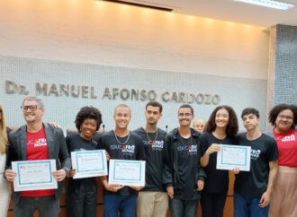 Projeto Pré-Vestibular Comunitário UEMG/Carangola – Educafro Minas, recebe moção de aplausos na Câmara Municipal de Carangola