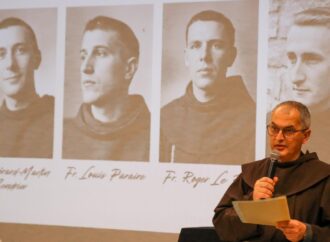 Quatro jovens frades franceses reconhecidos como mártires do apostolado católico.