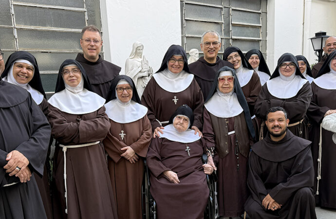 “Somos quem abraça ou quem se esconde?” Frei Massimo Fusarelli visita Mosteiro Santa Clara e se encanta a força silenciosa da contemplação