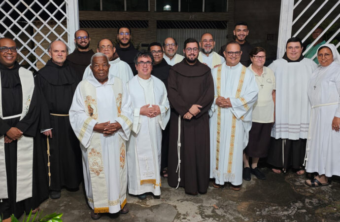 Fraternidade Rivotorto inicia missão na Paróquia Sagrada Família, em Areias