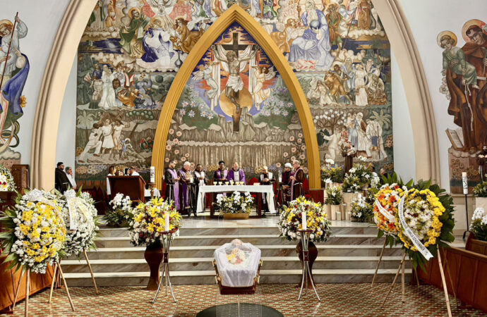 Missa de Exéquias e Sepultamento de Frei Eliseu Tijdink