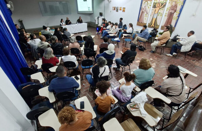 RFM Minas, Rede de Apoio ao Migrante e JPIC provincial promove atividade na Semana Nacional do Migrante