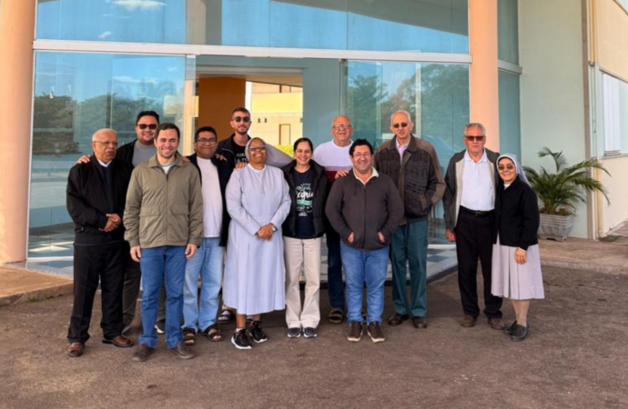 Fraternidade São Francisco das Chagas e Santa Isabel vivenciam retiro anual focado na renovação espiritual