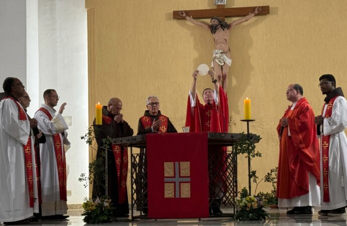 Província Santa Cruz celebra Festa da Exaltação da Santa Cruz